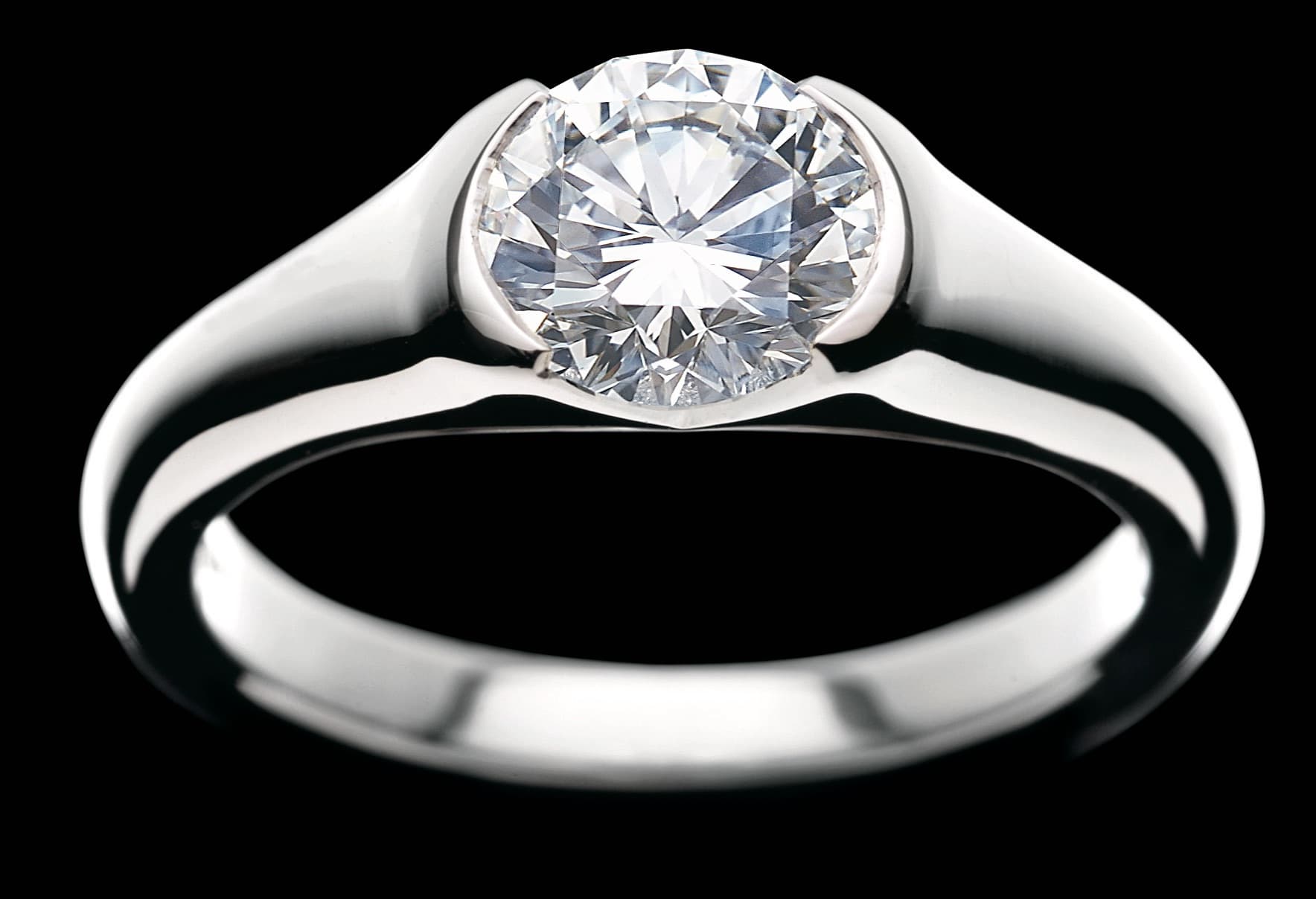 Brilliant Cut Moulded Platinum Ring, brilliant cut diamond, platinum style setting by James Knight Jewellery